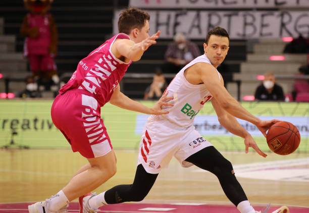 在男子决赛 在男子决赛