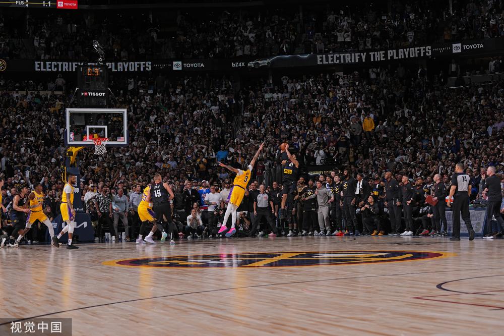 台上的表现 台上的表现