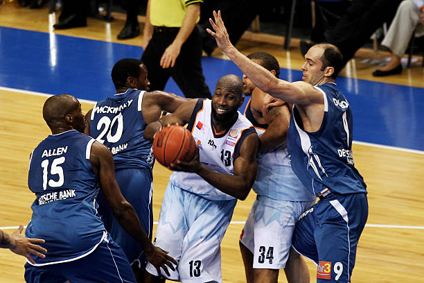 卫冕冠军的 卫冕冠军的