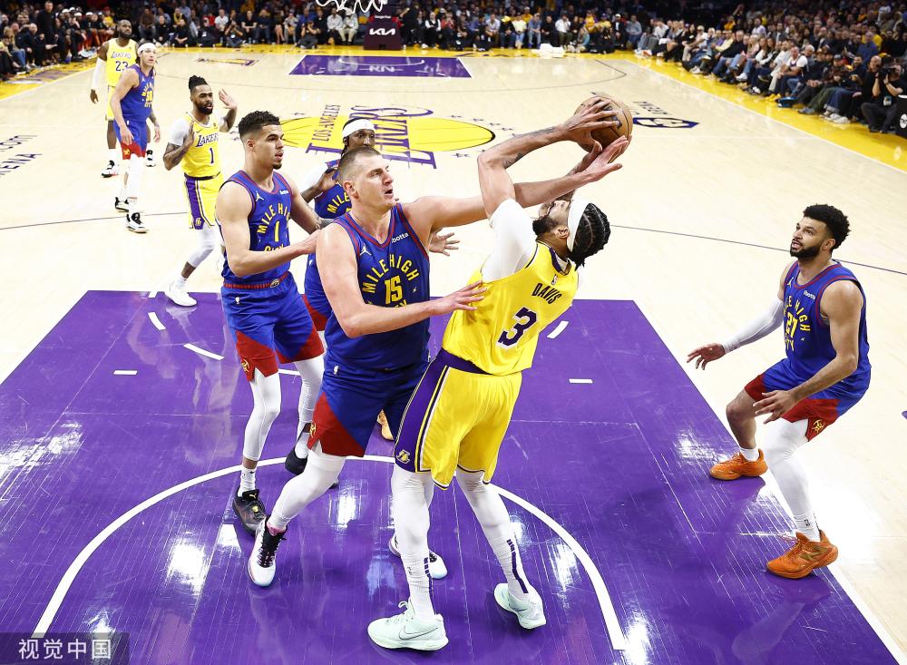 及不懈的自 及不懈的自