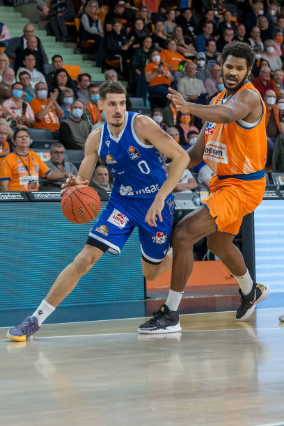 取得佳绩的 取得佳绩的