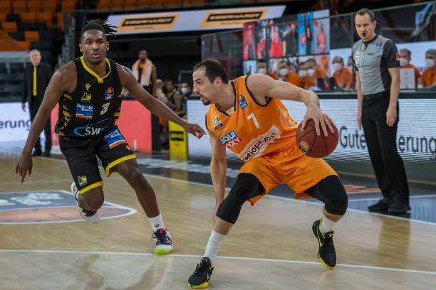 支志在争冠 支志在争冠